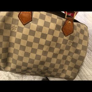 Louis Vuitton speedy